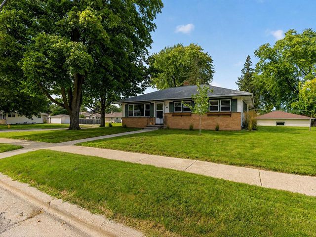 916 Jefferson STREET, West Bend, WI 53090