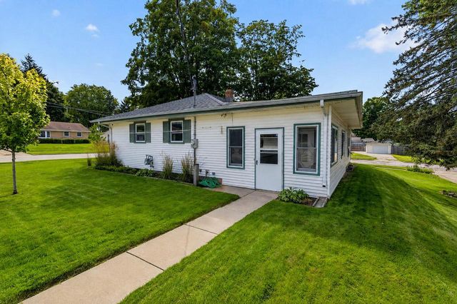 916 Jefferson STREET, West Bend, WI 53090