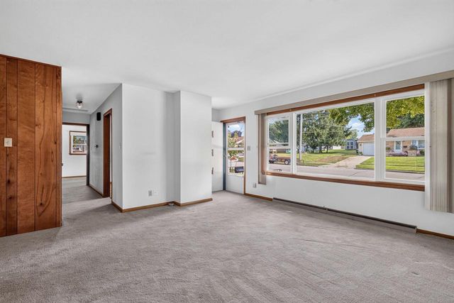916 Jefferson STREET, West Bend, WI 53090