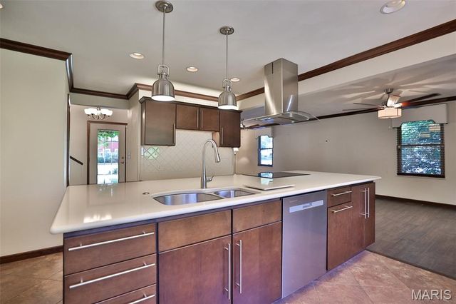 703 Peachtree Trail, Collinsville, IL 62234