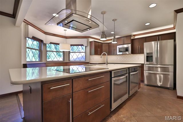 703 Peachtree Trail, Collinsville, IL 62234