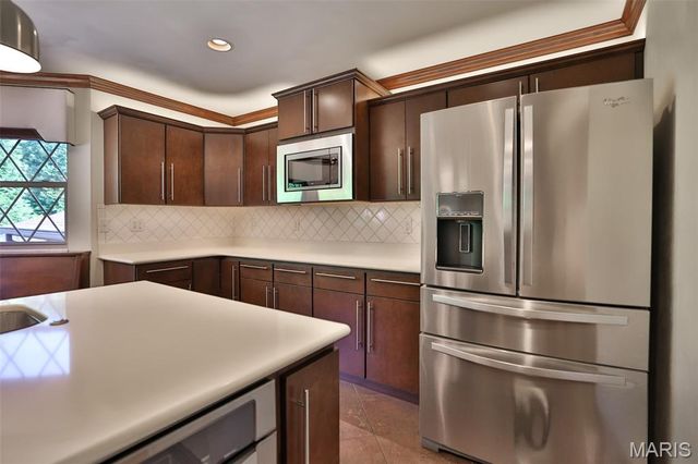 703 Peachtree Trail, Collinsville, IL 62234