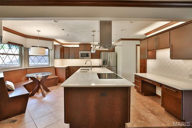 703 Peachtree Trail, Collinsville, IL 62234