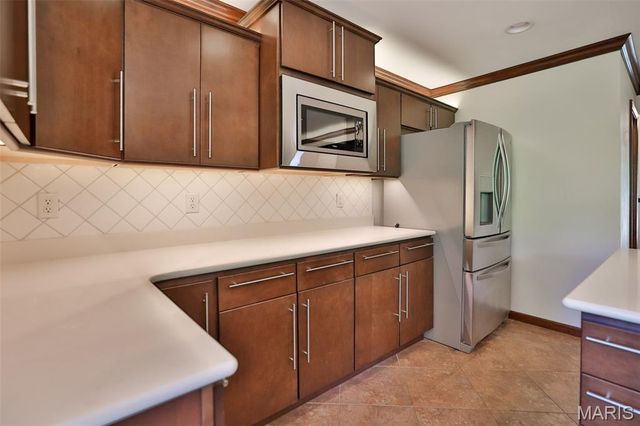 703 Peachtree Trail, Collinsville, IL 62234