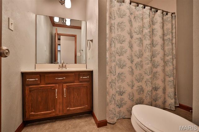 703 Peachtree Trail, Collinsville, IL 62234