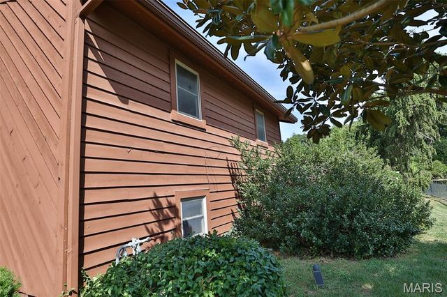 703 Peachtree Trail, Collinsville, IL 62234
