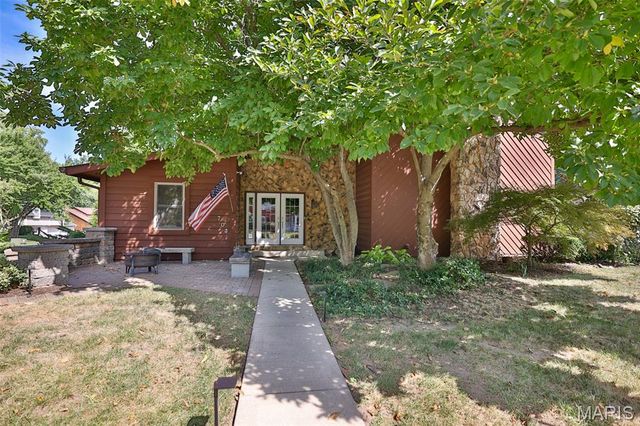 703 Peachtree Trail, Collinsville, IL 62234