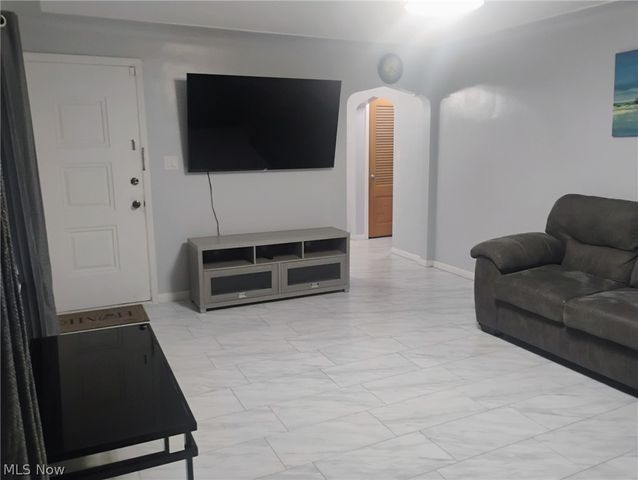 5007 Sheridan Road, Youngstown, OH 44514