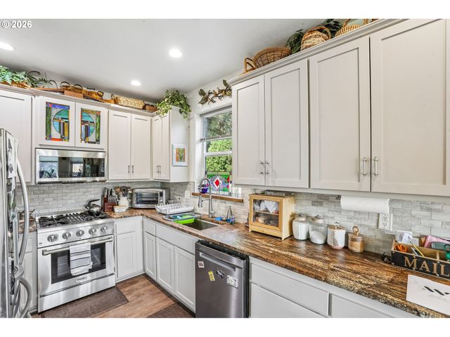 1641 Nw JEFFREY Ct, Mc Minnville, OR 97128
