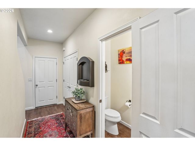 1641 Nw JEFFREY Ct, Mc Minnville, OR 97128