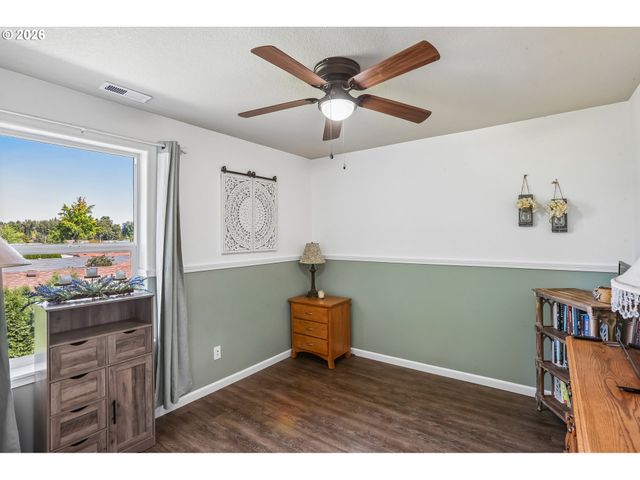 1641 Nw JEFFREY Ct, Mc Minnville, OR 97128