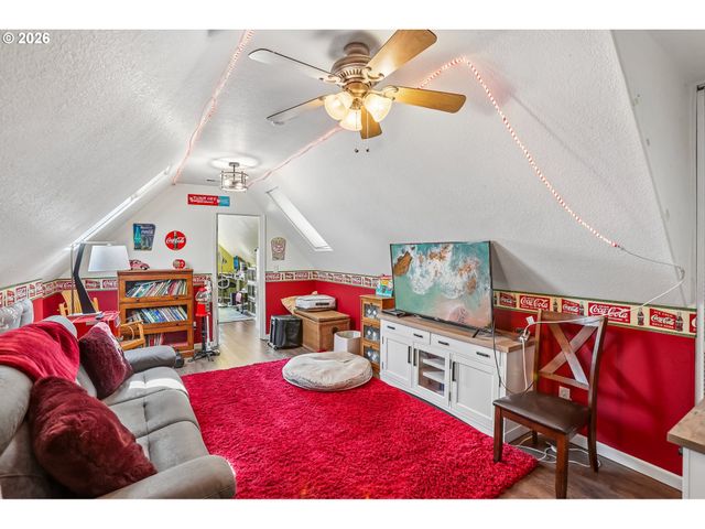 1641 Nw JEFFREY Ct, Mc Minnville, OR 97128
