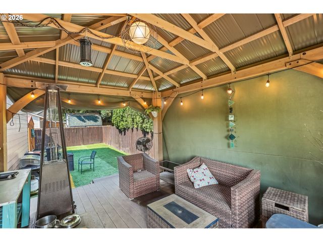 1641 Nw JEFFREY Ct, Mc Minnville, OR 97128