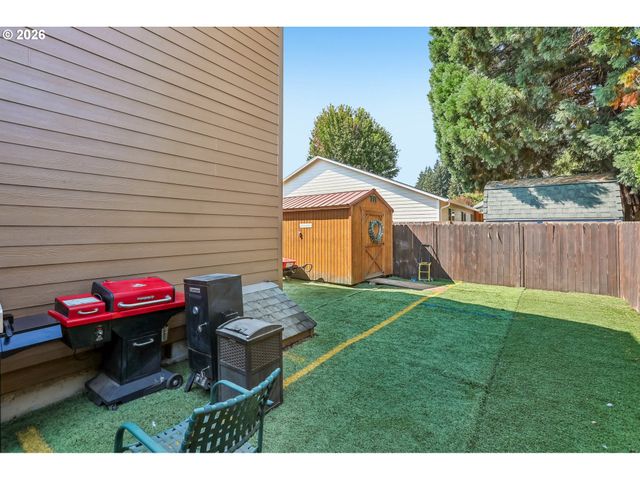 1641 Nw JEFFREY Ct, Mc Minnville, OR 97128