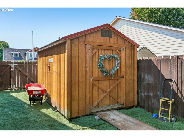 1641 Nw JEFFREY Ct, Mc Minnville, OR 97128