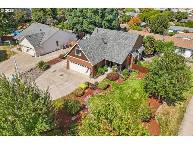 1641 Nw JEFFREY Ct, Mc Minnville, OR 97128