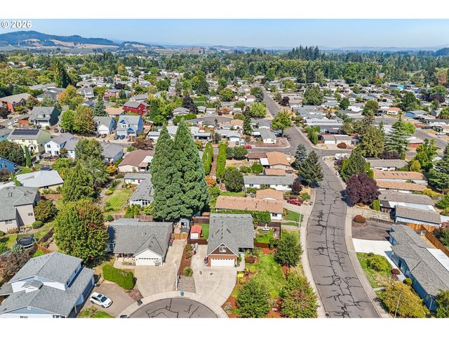 1641 Nw JEFFREY Ct, Mc Minnville, OR 97128
