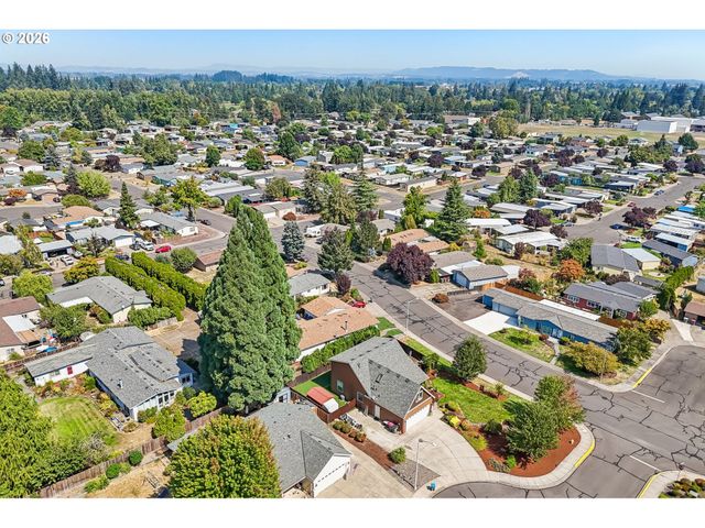 1641 Nw JEFFREY Ct, Mc Minnville, OR 97128