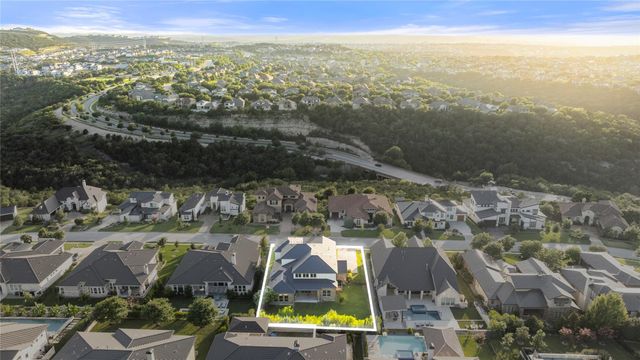 312 Bisset CT, Austin, TX 78738
