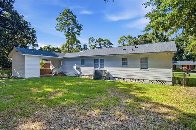 318 Sutherland Drive, Chickasaw, AL 36611