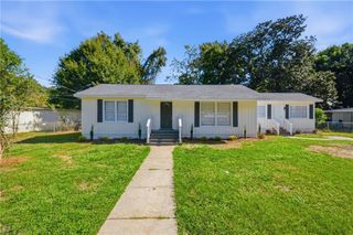 318 Sutherland Drive, Chickasaw, AL 36611