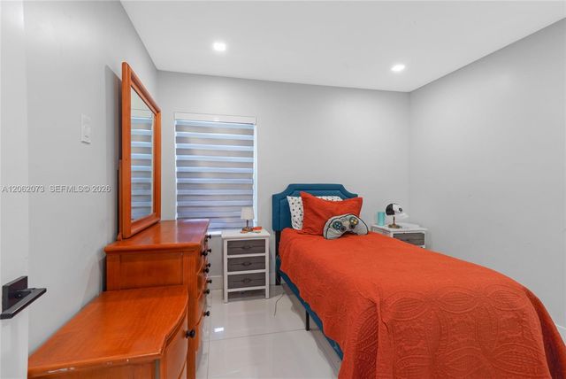 3728 NW 213th St, Miami Gardens, FL 33055