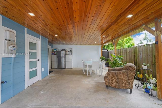 3728 NW 213th St, Miami Gardens, FL 33055