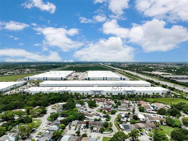 3728 NW 213th St, Miami Gardens, FL 33055