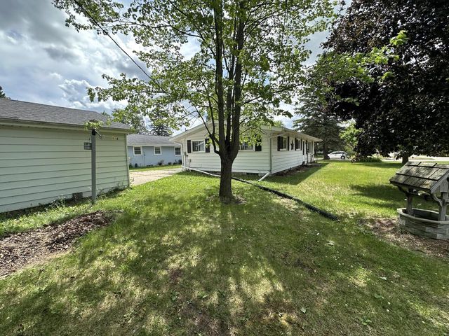 822 Bel Ric DRIVE, Kewaskum, WI 53040