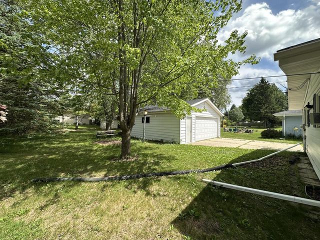 822 Bel Ric DRIVE, Kewaskum, WI 53040