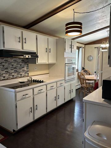 822 Bel Ric DRIVE, Kewaskum, WI 53040