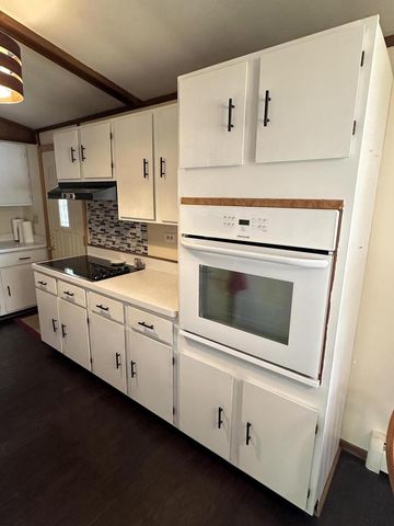 822 Bel Ric DRIVE, Kewaskum, WI 53040