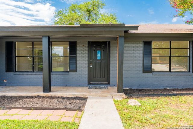 4407 Bikini Dr, San Antonio, TX 78218