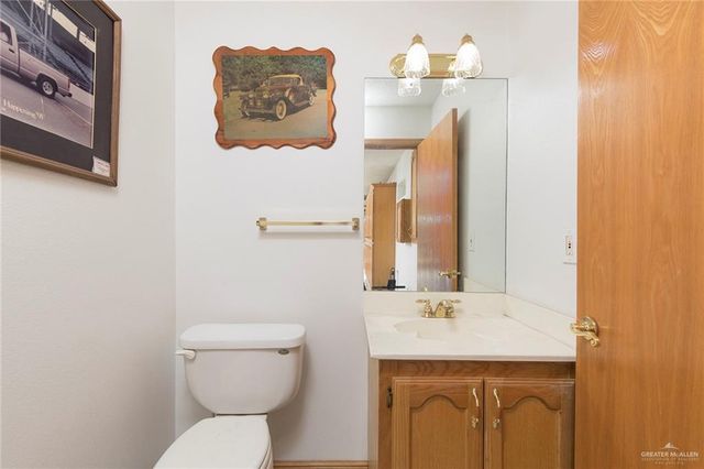 907 Lake View Drive, Mission, TX 78572