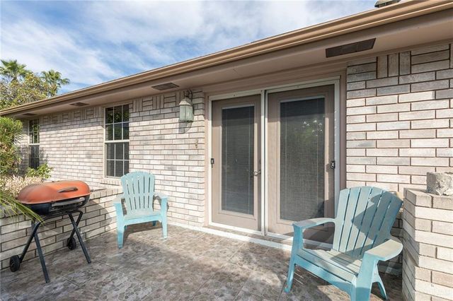 907 Lake View Drive, Mission, TX 78572