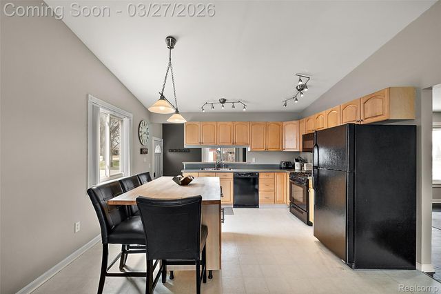 2386 Milverton Drive, Troy, MI 48083