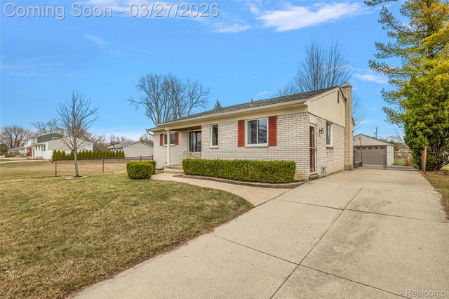 2386 Milverton Drive, Troy, MI 48083
