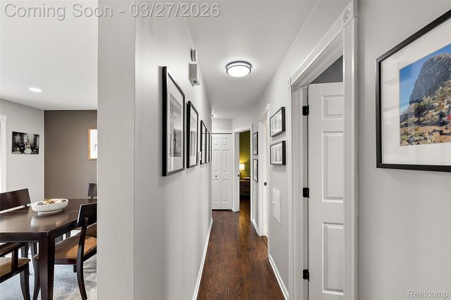 2386 Milverton Drive, Troy, MI 48083