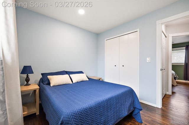 2386 Milverton Drive, Troy, MI 48083