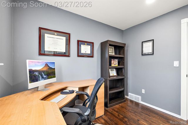 2386 Milverton Drive, Troy, MI 48083