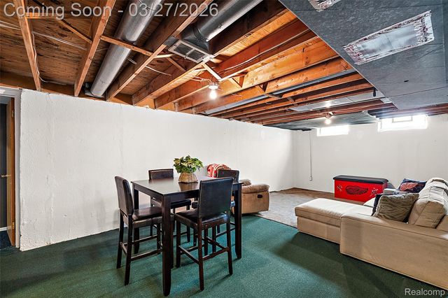 2386 Milverton Drive, Troy, MI 48083