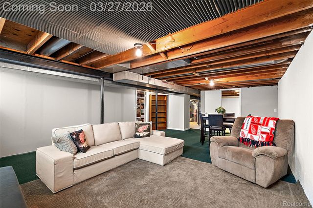 2386 Milverton Drive, Troy, MI 48083