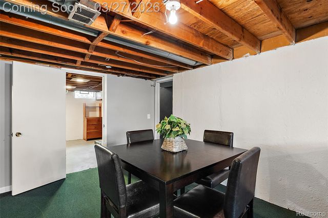 2386 Milverton Drive, Troy, MI 48083