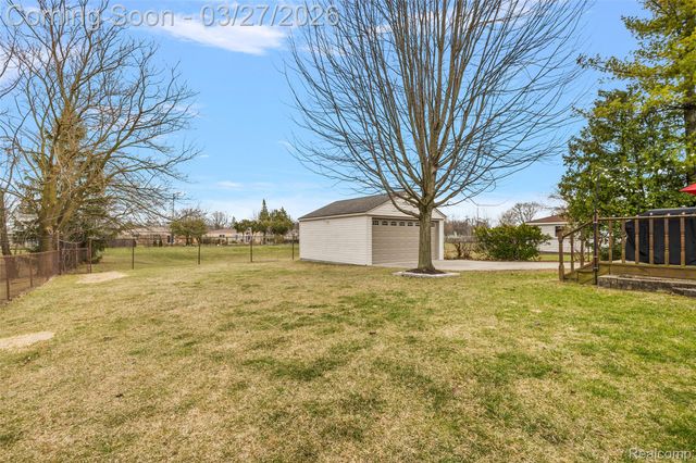 2386 Milverton Drive, Troy, MI 48083