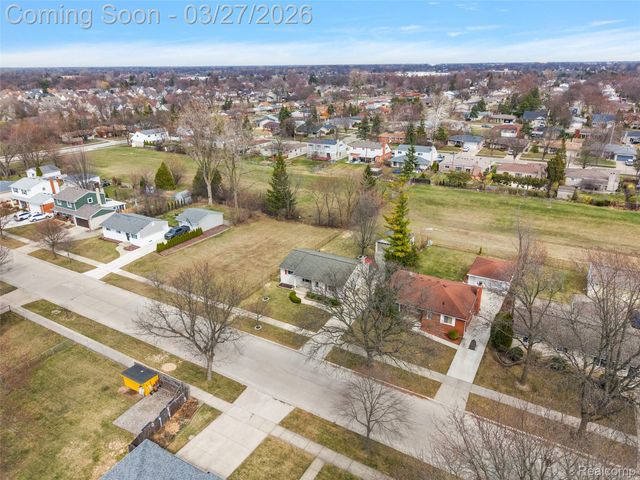 2386 Milverton Drive, Troy, MI 48083
