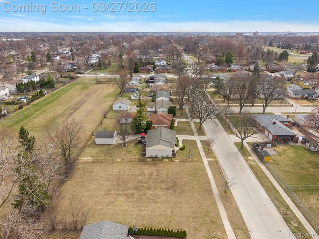2386 Milverton Drive, Troy, MI 48083
