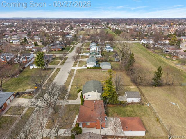 2386 Milverton Drive, Troy, MI 48083