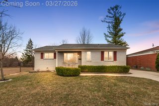 2386 Milverton Drive, Troy, MI 48083