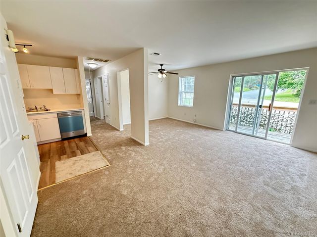 82 High Street 5, Chester, NY 10918