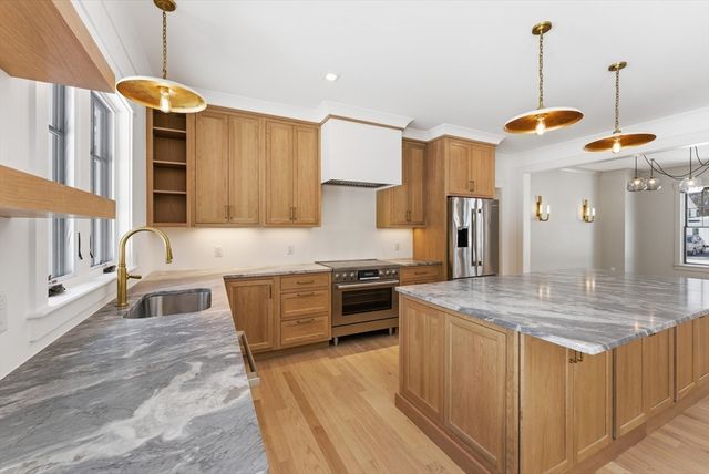 51 Revolutionary Road, Concord, MA 01742